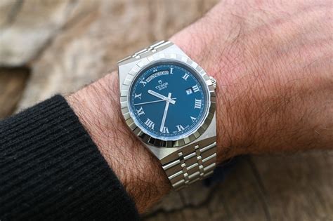 tudor style 41 mm blu|tudor royal 41mm day date.